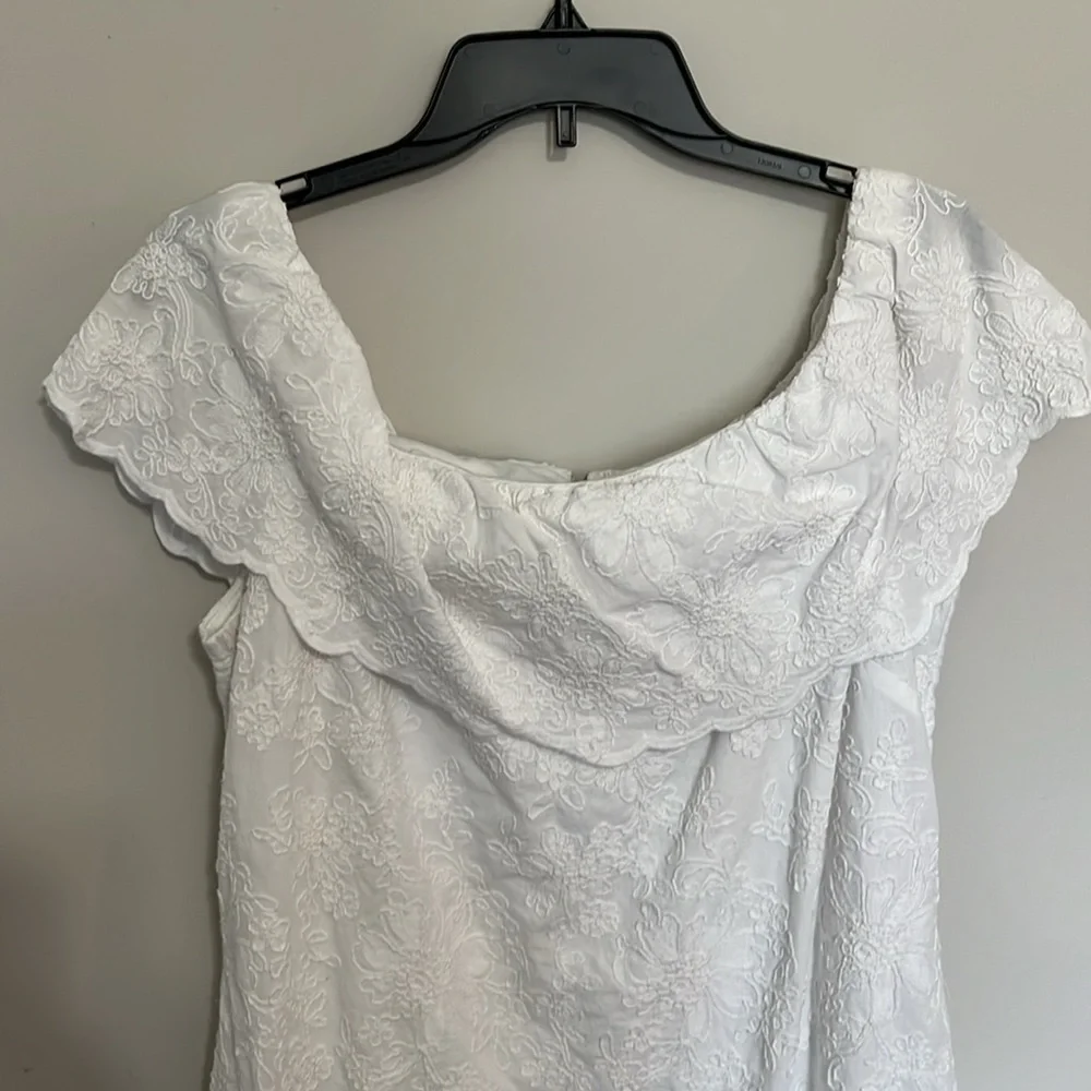 EUC Lauren Ralph Lauren Off the Shoulder White with floral design Dress Size 14P - Picture 3 of 7